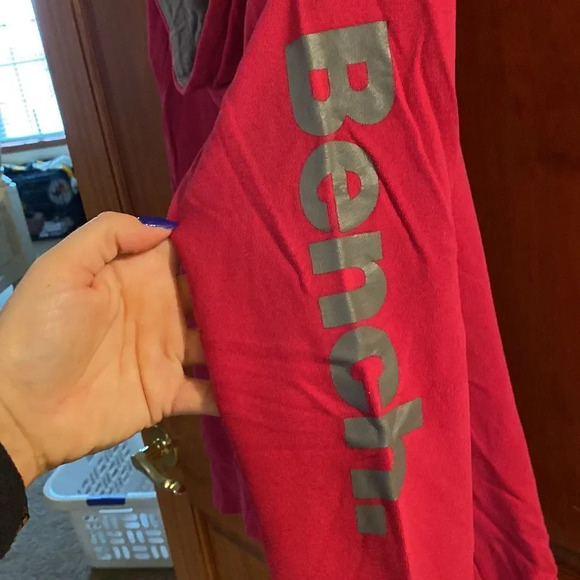 Buckle Bench hot pink tunic. Size large - Picture 2 of 3